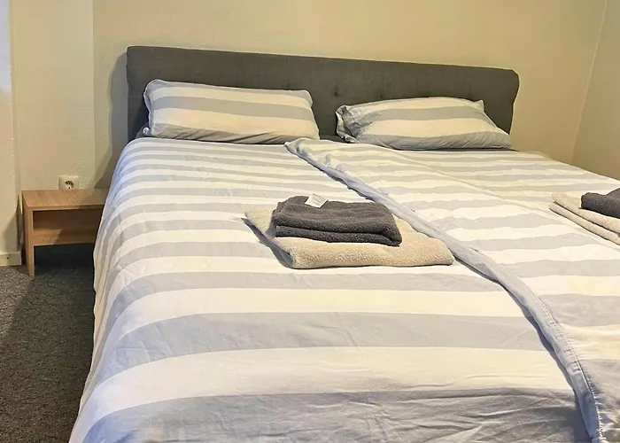 In With Parking Lejlighed *